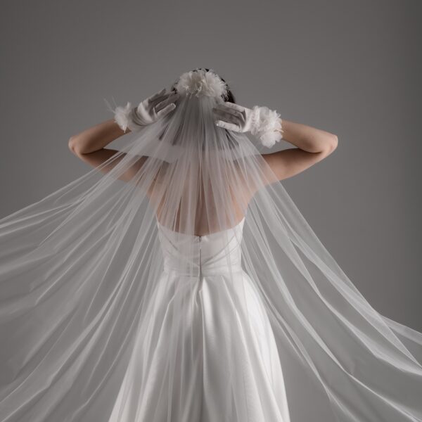 Daisy 3D Flower Comb Veil: Timeless Elegance