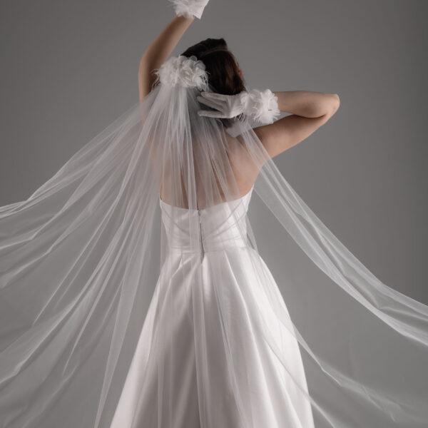 Daisy 3D Flower Comb Veil: Timeless Elegance
