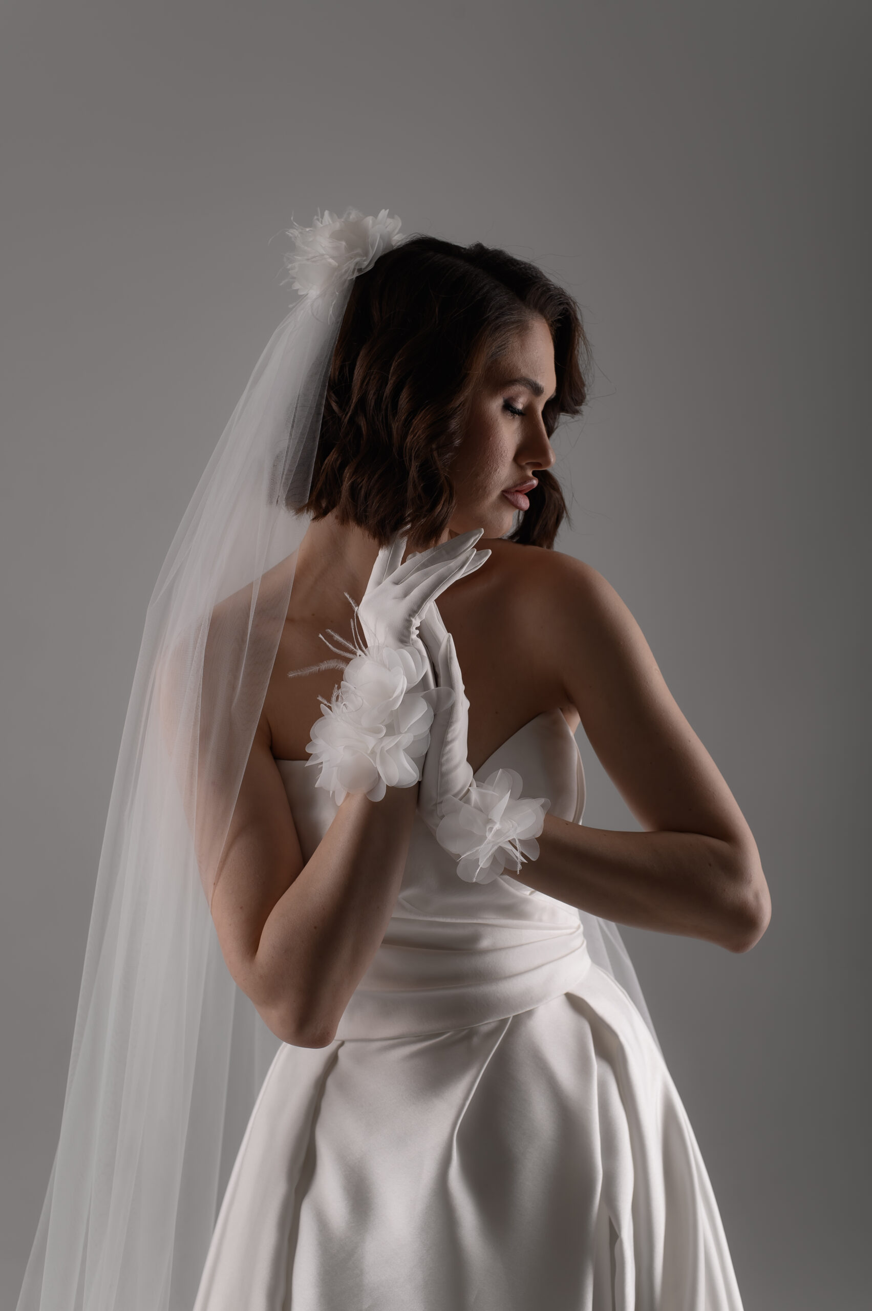 Daisy 3D Flower Comb Veil: Timeless Elegance - Image 2
