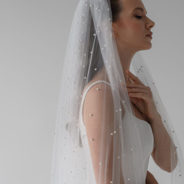 Pearls veil