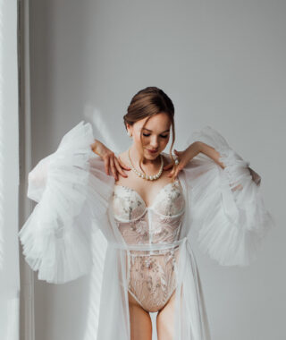 Bridal robe with train Mia Bridal robe with train Mia