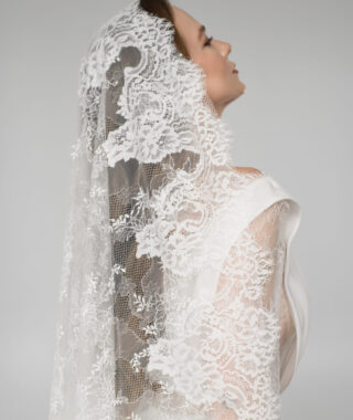 Altea mantilla veil Altea mantilla veil